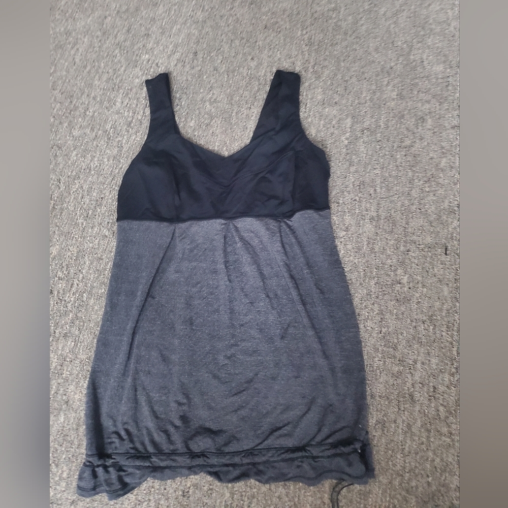 Lululemon workout tank